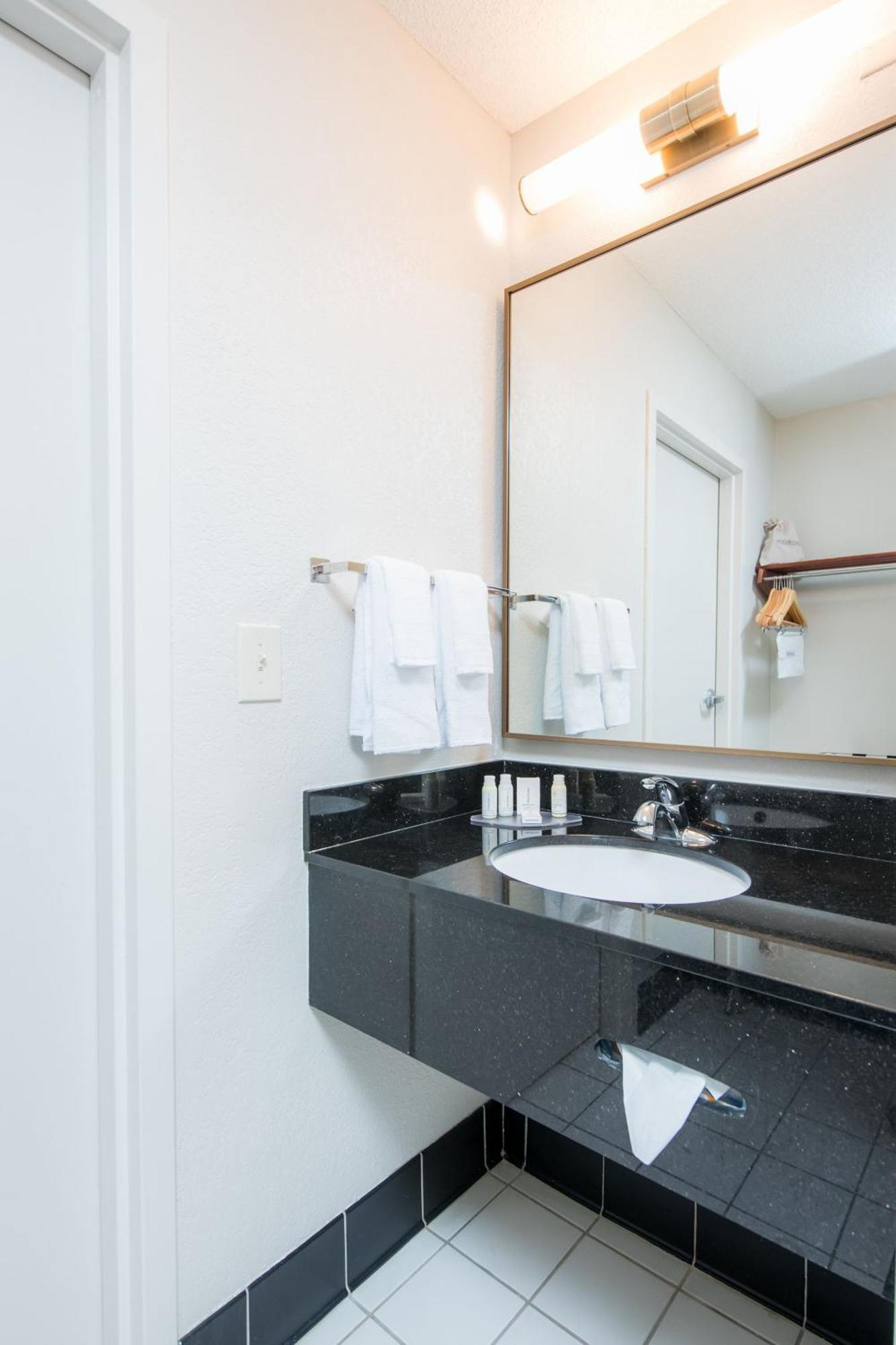 Fairfield Inn Suites Brunswick Extérieur photo