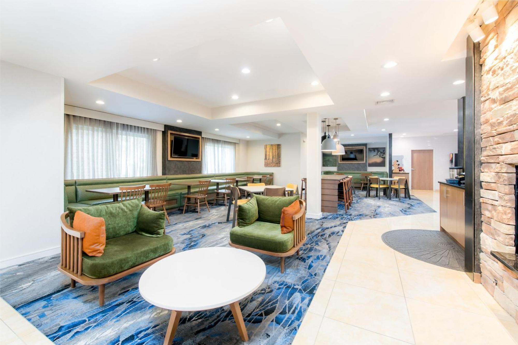 Fairfield Inn Suites Brunswick Extérieur photo